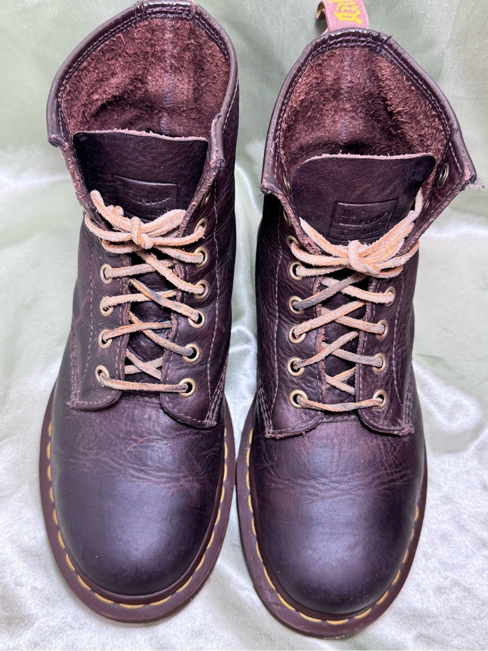 Doc Martens “For life” Classic Brown Leather Lace-Up Boots with Leather Laces 38